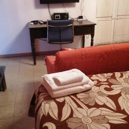 A Ceramarrotta Petralia Tra Taormina E *