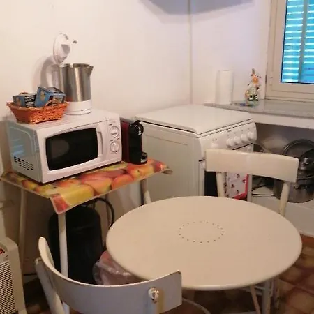 A Ceramarrotta Petralia Tra Taormina E *